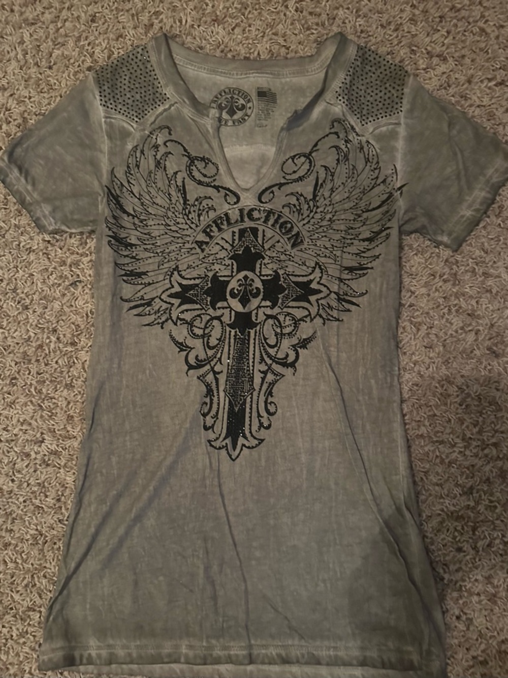 Affliction Gray Distressed Graphic V-Neck Tee